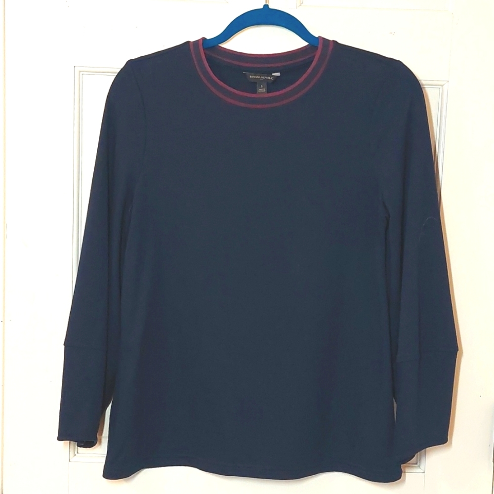 Banana Republic Navy Sweatshirt, size S
